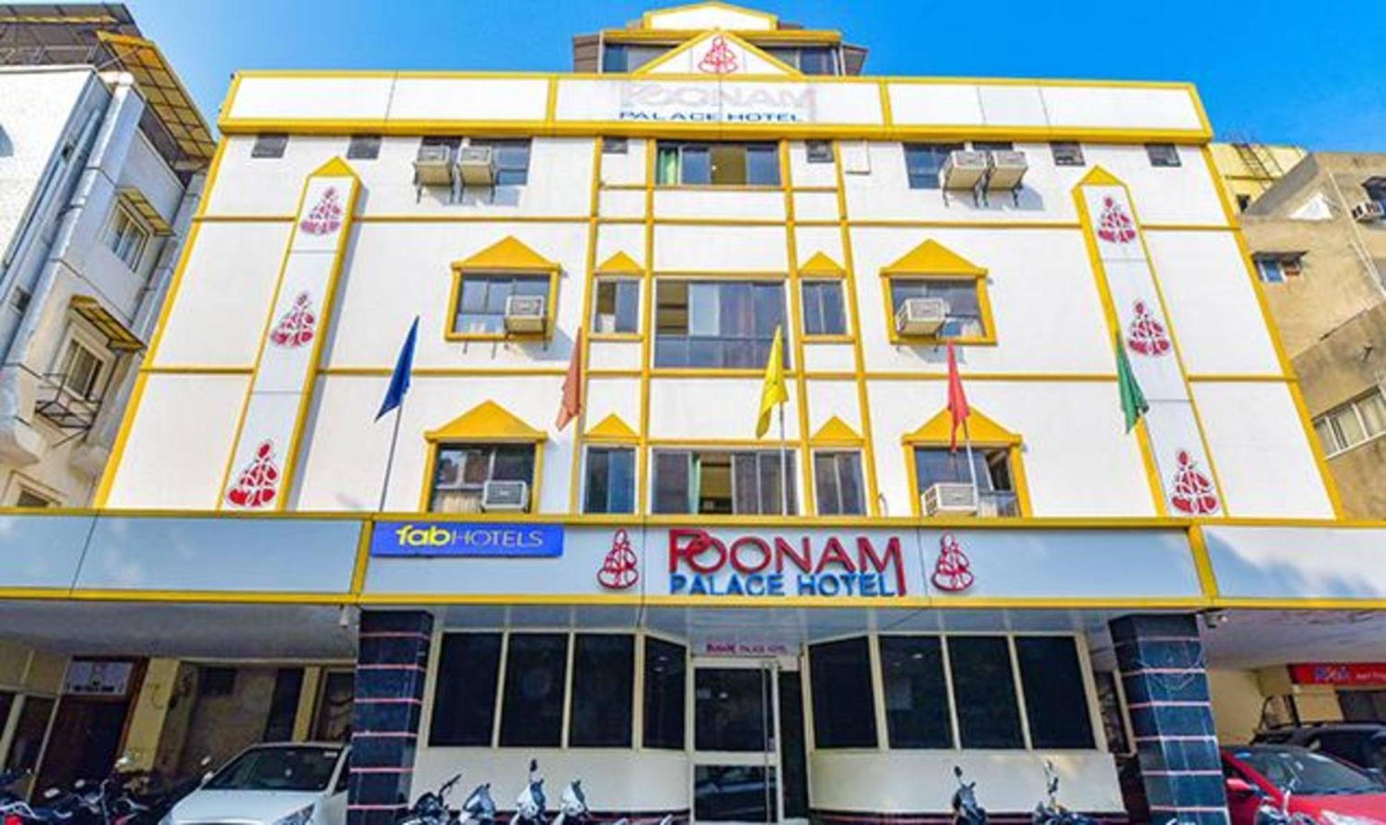 Fabexpress Poonam Palace Αχμπανταμπάντ Εξωτερικό φωτογραφία