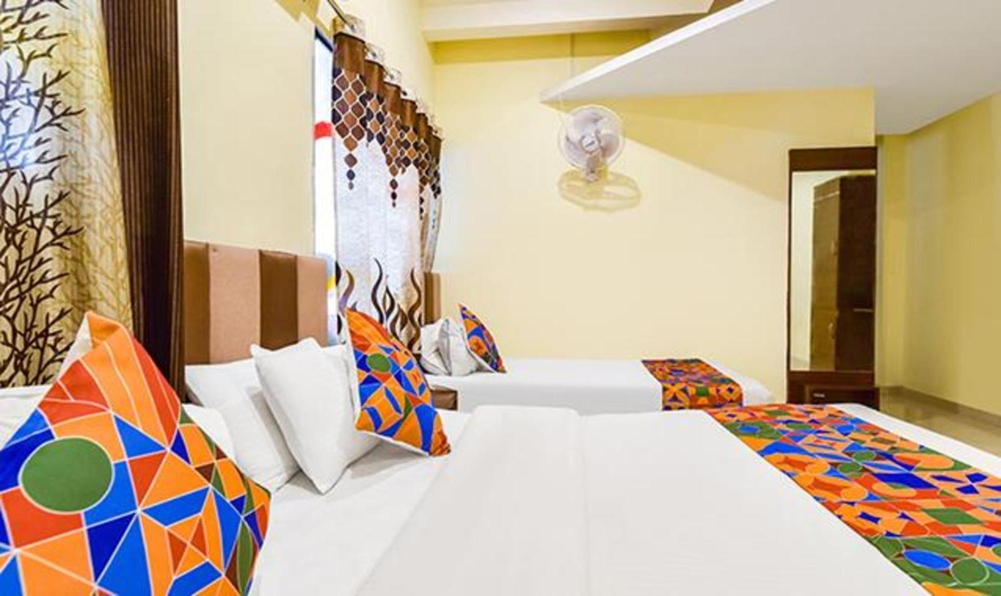 Fabexpress Poonam Palace Αχμπανταμπάντ Εξωτερικό φωτογραφία